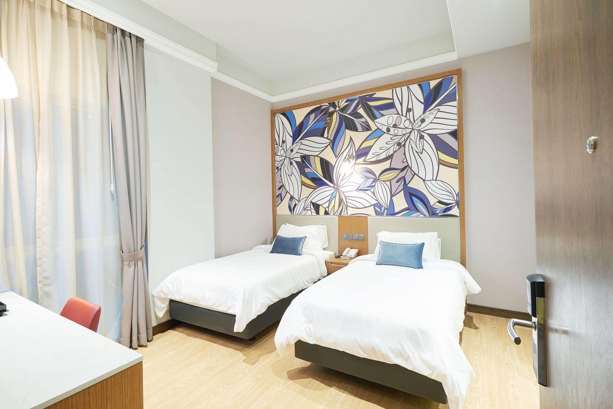 Hotel Bencoolen At Hong Kong Street Singapore Exterior photo